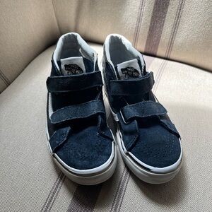 VANS BOYS high top navy shoes